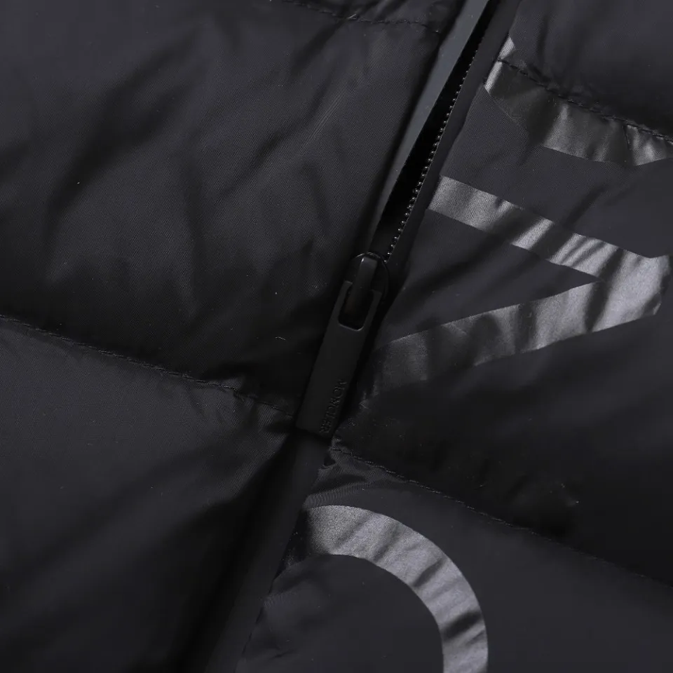 ~~F 323 2024 Moncler Classic ✌️👏🥰🥰 Moncler 80 🧥。 ， 。😎 🎽， 🏆 ， Versatile 🉑 。😄 、 、 Versatile～ ：Black、White Size：1 2 3 4 5